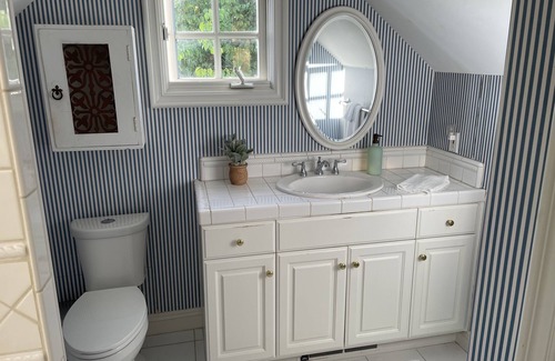 Harbor View Apartment | FALL SALE: Gorgeous 'Carriage House' Studio in Newport Beach: last minute rates!