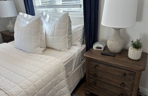 Harbor View Apartment | FALL SALE: Gorgeous 'Carriage House' Studio in Newport Beach: last minute rates!