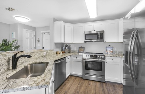 Fort Morgan Pines Condo | Fall Sale! Great Views + Hot Tub + Private Balcony - Boater's Paradise!