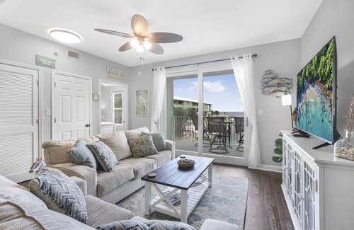 Fort Morgan Pines Condo | Fall Sale! Great Views + Hot Tub + Private Balcony - Boater's Paradise!
