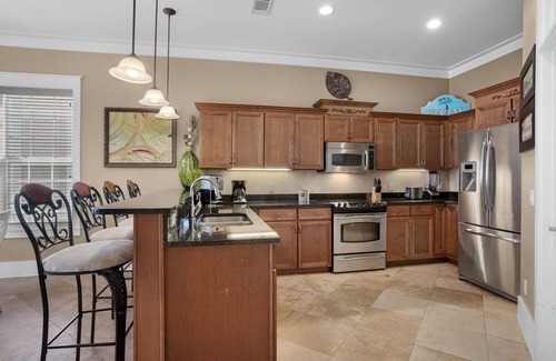 Emerald Waters Village House | Fall Special- 4 for 3! Free Beach SRVC= 2 Chairs/Umbrella! Private Beach!
