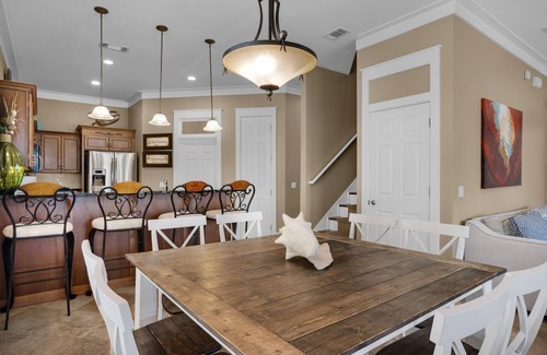Emerald Waters Village House | Fall Special- 4 for 3! Free Beach SRVC= 2 Chairs/Umbrella! Private Beach!