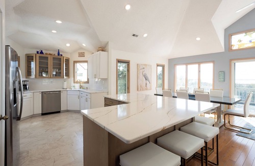 Monteray Shores House | FALL SPECIAL-Free heated pool, free linens, free cleaning, REDUCED RATE, 5 bdrms