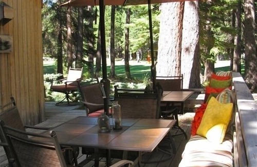 Black Butte Ranch Cabin | Fall & Winter Comfy Retreat! Black Butte Ranch Charming Boutique Fairway Cabin