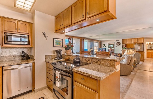 Kahana Condo | FALL/WINTER SALE, 5 STAR Ocean Front, AC, with Views You Won't Forget, sleeps 4