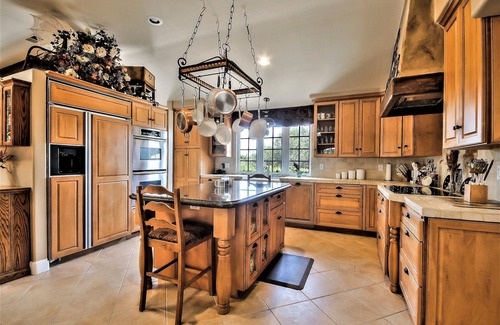 Fallbrook House | Fallbrook Tuscan villa oasis!