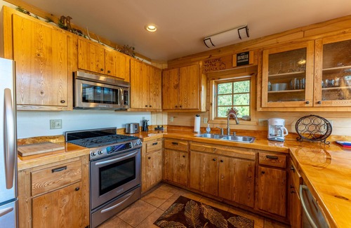 Ely House | #FallDeals - Bright And Warm Cabin Overlooking Shagawa Lake