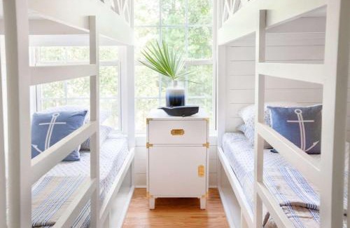 Mount Pleasant House | Falling Moss