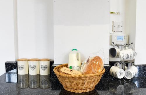 Hadleigh House | Fallow Cottage - Uk33488