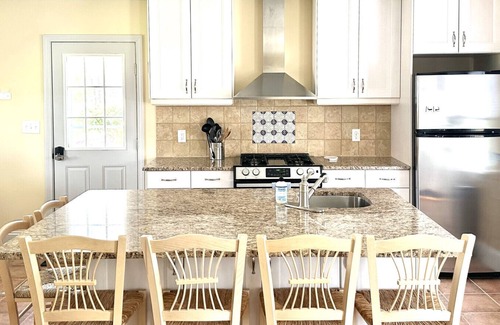 Teaticket House | Falmouth Retreat Near Beaches, Golf Courses, Restaurants, Shopping and all the Cape Offers