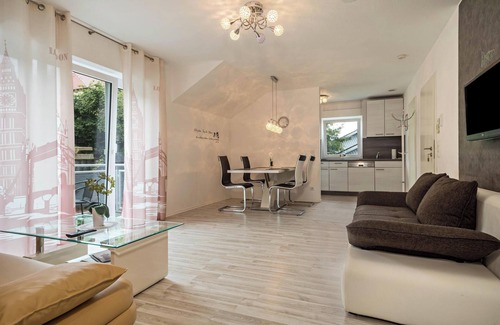 Meersburg Apartment | Familien-Apartment 2 near the shore of Lake Constance with balcony & Wi-Fi