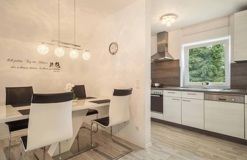 Meersburg Apartment | Familien-Apartment 2 near the shore of Lake Constance with balcony & Wi-Fi