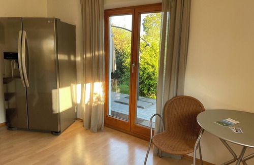 Bernau am Chiemsee Apartment | Familienfreundliche Wohnung mit Süd-terrasse u. Bergblick