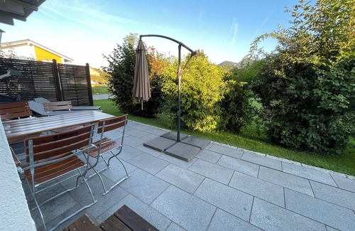 Bernau am Chiemsee Apartment | Familienfreundliche Wohnung mit Süd-terrasse u. Bergblick