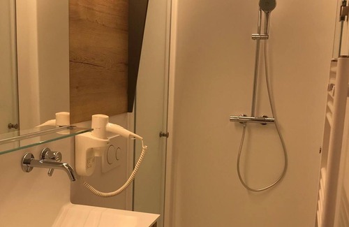 Illmitz Cottage | Familienzimmer, Dusche, WC - Weinidylle Opitz