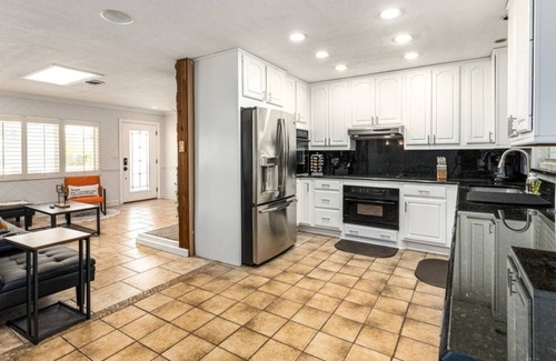 Conway House | Family 3BR Orlando Stay | Wi-Fi + Full Kitchen