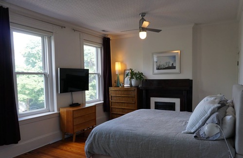 Fan District House | Family- and Business-ready in The Fan with Parking