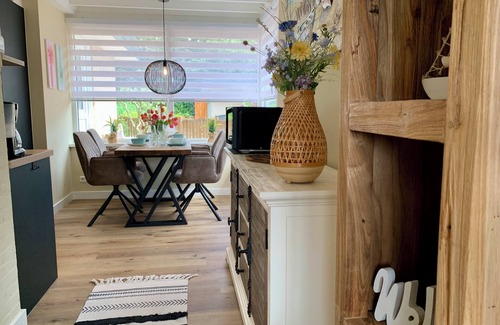 Sint Maartensvlotbrug House | Family- and dog-friendly accommodation for 4 people on the quiet Wildrijk park in Sint Maartenszee.