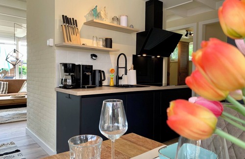 Sint Maartensvlotbrug House | Family- and dog-friendly accommodation for 4 people on the quiet Wildrijk park in Sint Maartenszee.