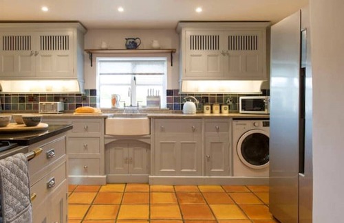 Pitchcombe Other | Family and pet friendly cottage in a perfect location for the Cotswolds.