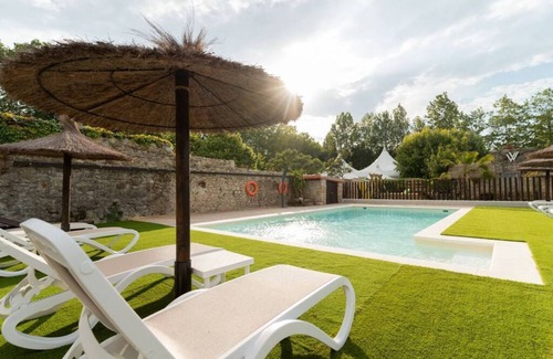 Villaverde de Pontones Apartment | Family apartment (handicapped accessible) with private garden