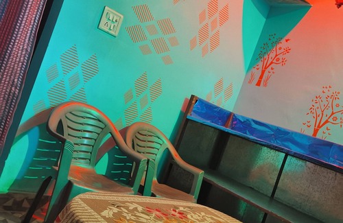 Panch Batti Cottage | Family atmosphere Guest Room With Double Bed + Single Bed With Cooling Duckting