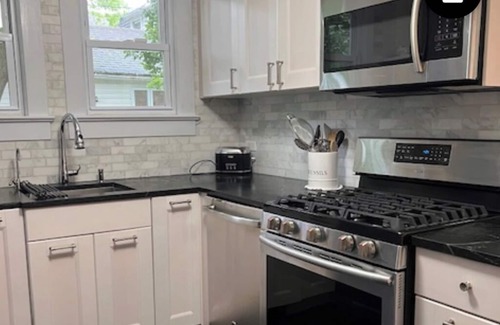 Manasquan House | Family beach house! 6 min bike ride to beach & ONE block to town!