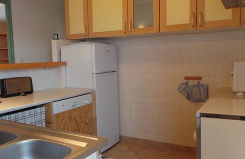 L'Epine House | Family Beach House with Garden, Terrace & BBQ - Sleeps 8, 400m from Shore