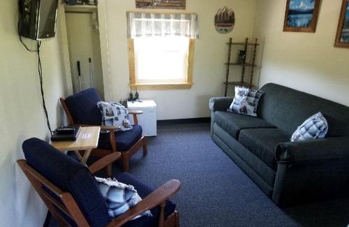 Stewartstown House | Family Cabin in Stewartstown for a New Hampshire Weekend Getaway