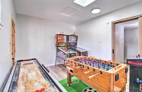 Pinetop House | Family Cabin with Game Room! 32 Mi to Sunrise Resort