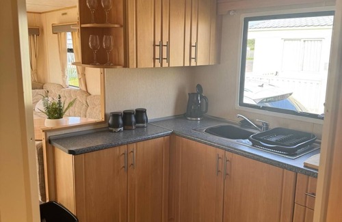 Skegness House | Family Caravan short walk to Fantasy Island, Beach and Butlins