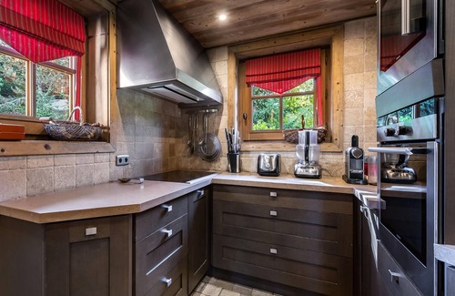 Megeve Ski Chalet | Family Chalet in Megève with Pool, Sauna, and Home Cinema – Sleeps 12