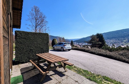 Gerardmer Cottage | Family chalet with fireplace in Gérardmer