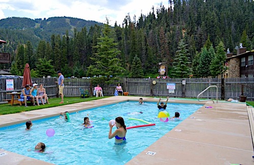 Red River Condo | Family condo, walk to ski area, private fishing pond and playground