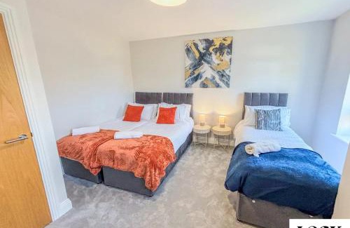 Maidenhead Apartment | Family & Contractor Friendly 3 bed house Sleeps 8 in Maidenhead