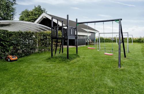 Vejlby Fed House | Family Cottage With Activities For All Ages