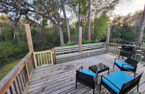 Braden River Cottage | Family cottage with private backyard