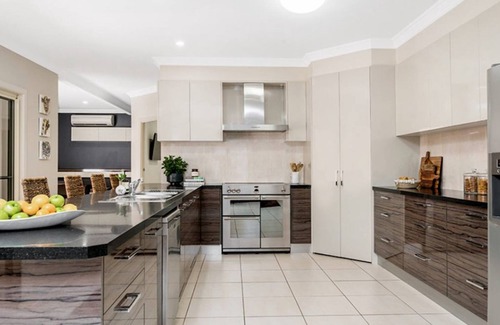 Lennox Head House | Family Entertainer with Pool - Luxury Holiday House in Lennox Head