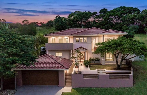 Lennox Head House | Family Entertainer with Pool - Luxury Holiday House in Lennox Head