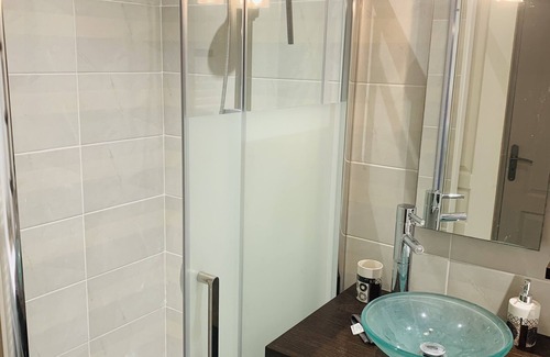 Salon-de-Provence Other | Family farmhouse