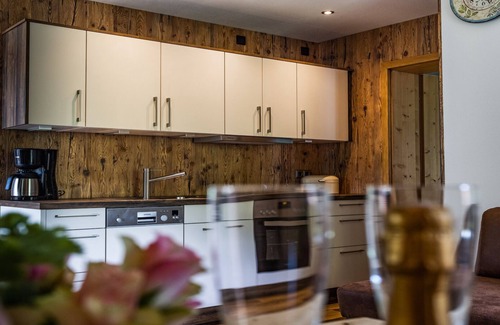 Marktschellenberg Apartment | Family-friendly vacation apartment in a cozy country house style with terrace
