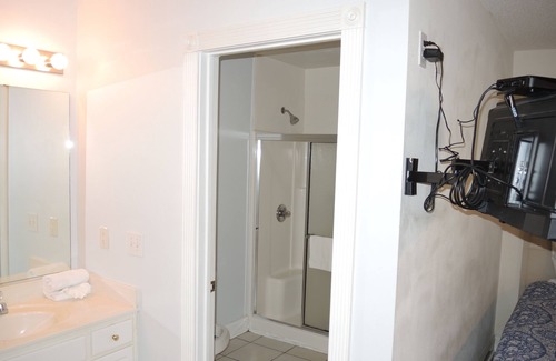 Calabash Villa | Family Friendly 2 bedroom, 2 bath, with 27 holes of golf available, great resort amenities(1202)