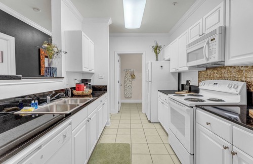 Foley Condo | Family-Friendly 2BR/2BA Foley Condo + Pool Access + Near Attractions