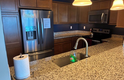 Geneva-on-the-Lake Condo | Family Friendly 2br/2ba Lakefront Condo 108 sleeps 6 indoor pool.Rent 3/4th free