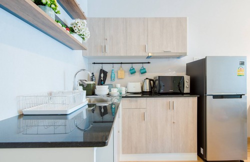 Nong Kae Condo | Family-Friendly 3BR Suite Free Water Park Walk to Beach & Cicada Night Market