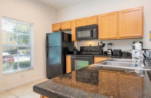 Sunset Lakes House | Family-Friendly 3BR Townhome near Disney! — Pool, BBQ & Encantada Resort