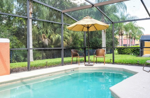 Sunset Lakes House | Family-Friendly 3BR Townhome near Disney! — Pool, BBQ & Encantada Resort