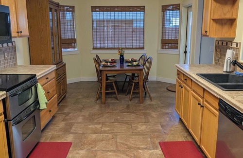 West Richland House | Family-Friendly, 4-bedroom house in lovely West Richland