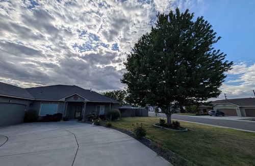 West Richland House | Family-Friendly, 4-bedroom house in lovely West Richland