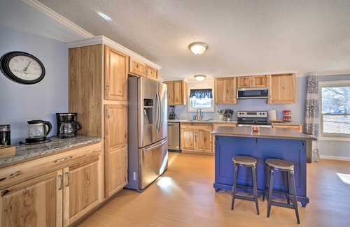Afton House | Family-Friendly Bernice Home: 2 Mi to Lake & Park!